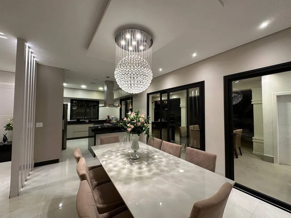 Casa, 3 quartos, 282 m² - Foto 3