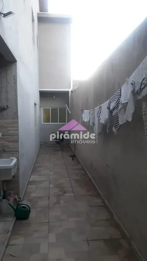 Casa, 3 quartos, 200 m² - Foto 1