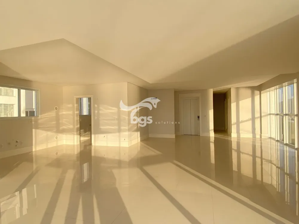 Apartamento, 4 quartos, 237 m² - Foto 1