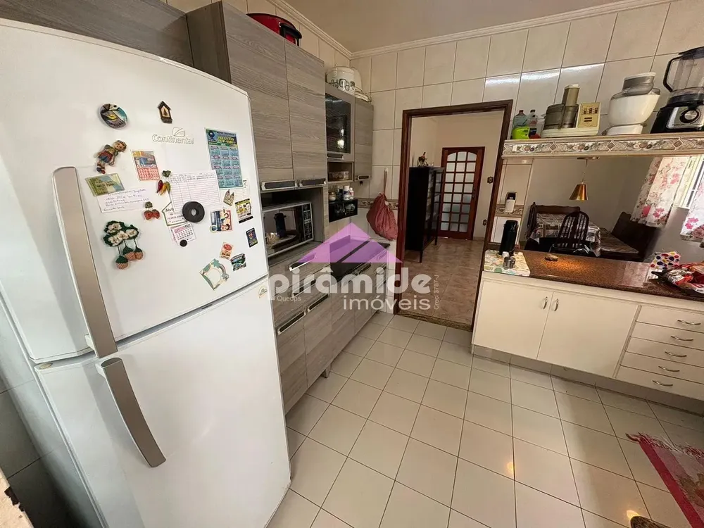 Casa, 3 quartos, 250 m² - Foto 5