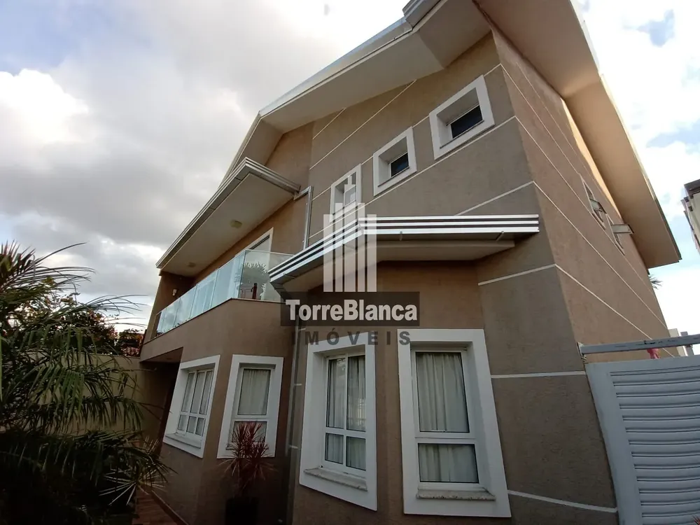 Sobrado, 4 quartos, 371 m² - Foto 1