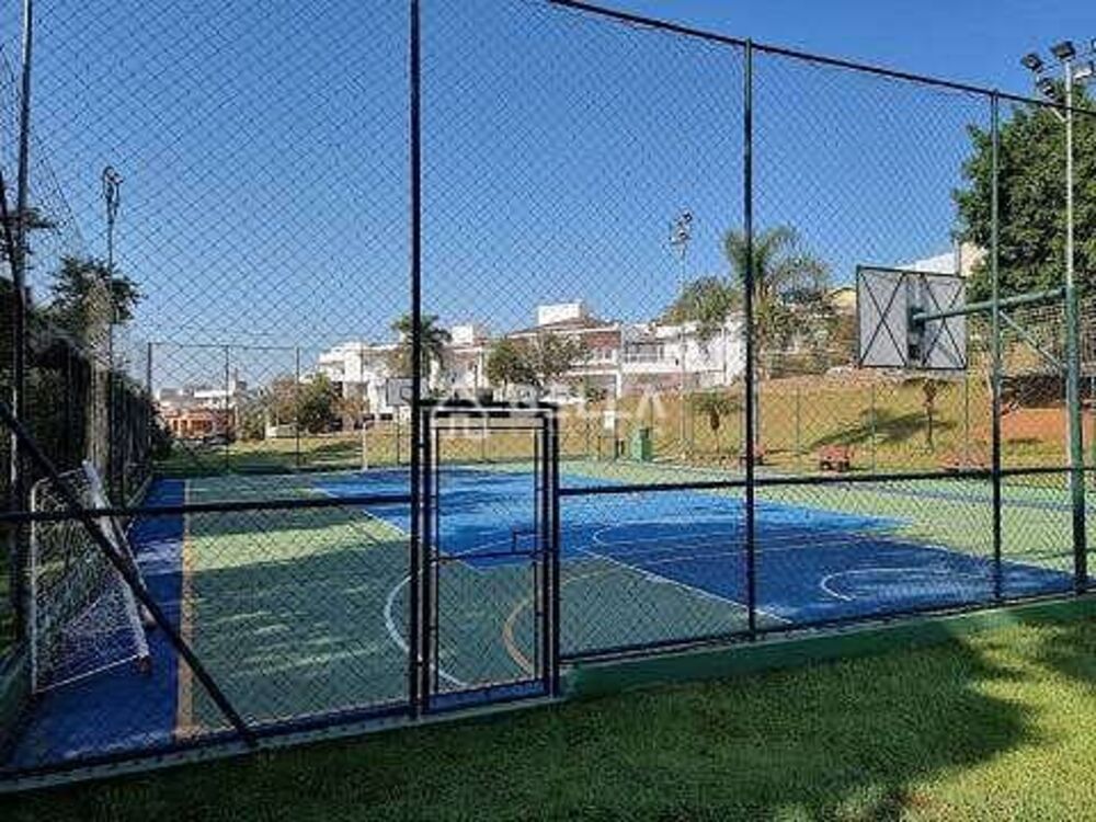 Casa à venda com 4 quartos, 350m² - Foto 1