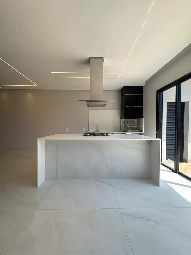 Casa, 3 quartos, 211 m² - Foto 4