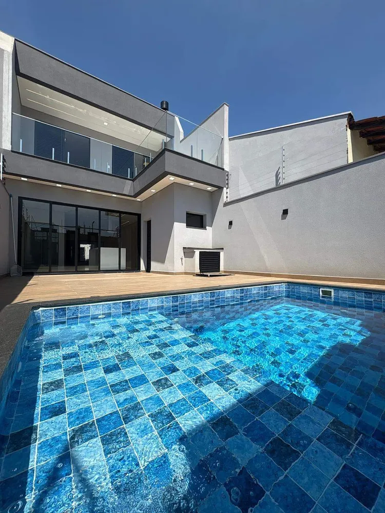 Casa, 3 quartos, 211 m² - Foto 2