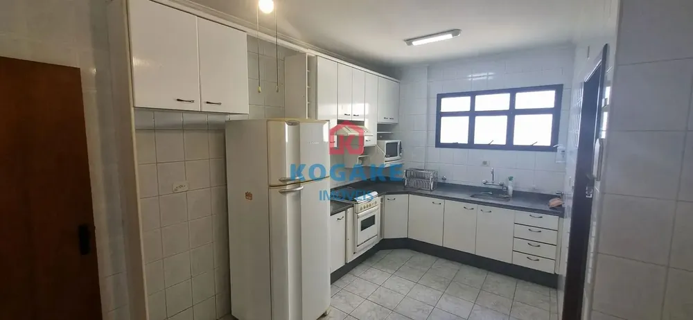 Apartamento, 4 quartos, 176 m² - Foto 2