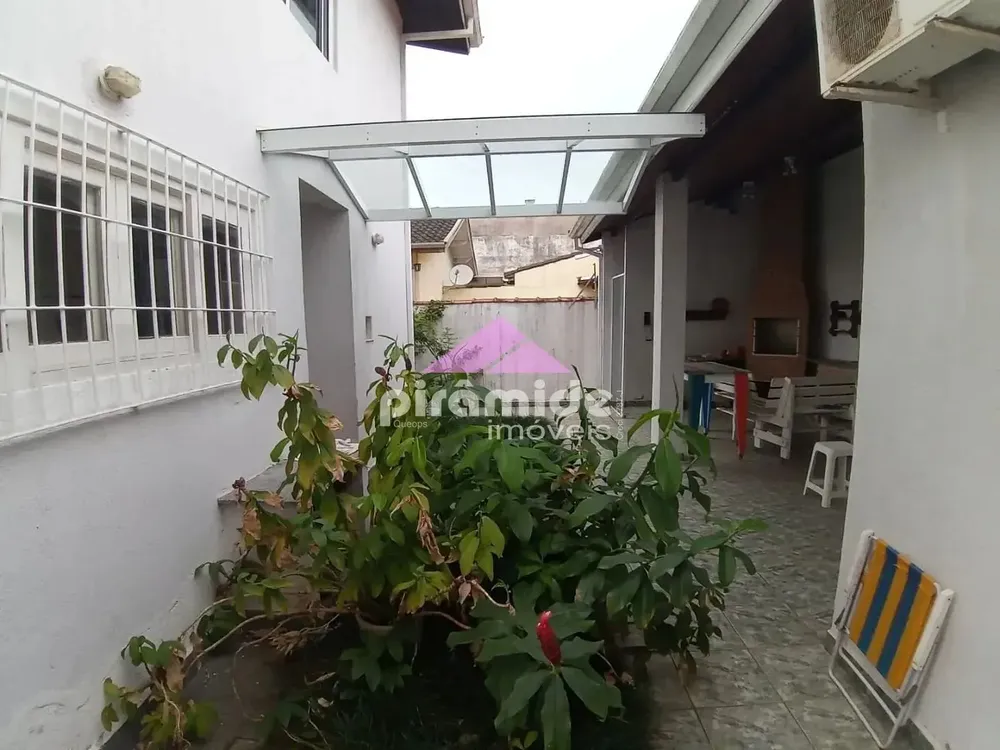 Casa, 4 quartos, 270 m² - Foto 7