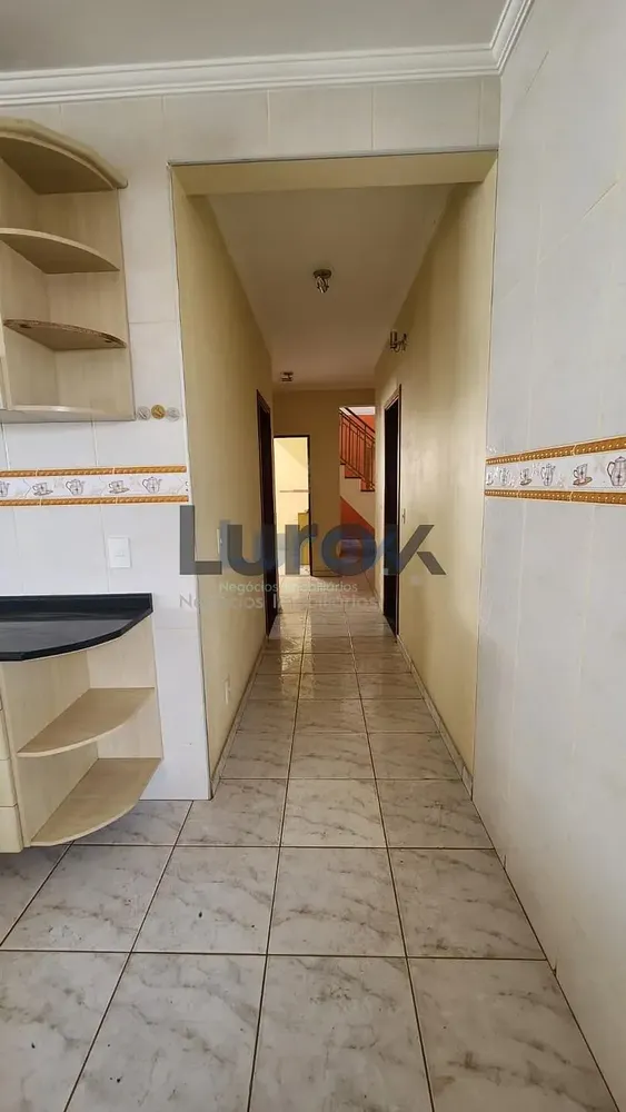 Casa, 4 quartos, 225 m² - Foto 2