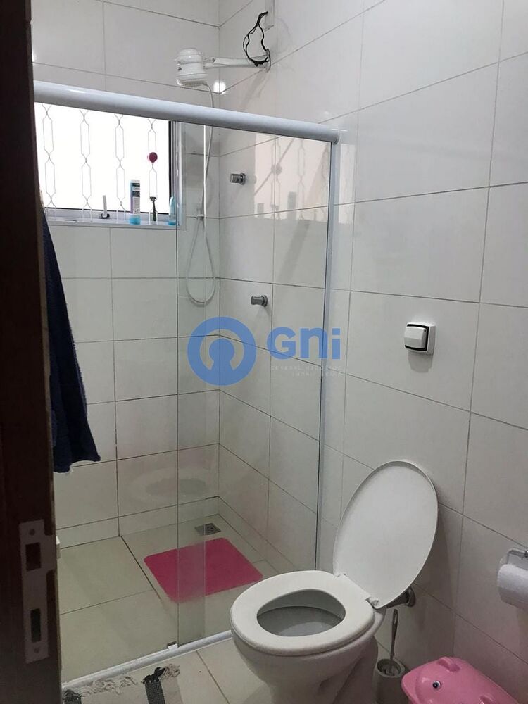 Casa à venda com 2 quartos, 90m² - Foto 6