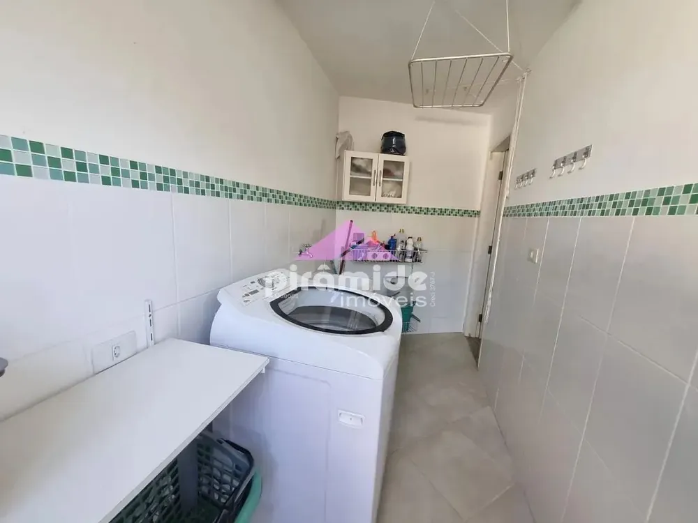 Casa, 4 quartos, 315 m² - Foto 2