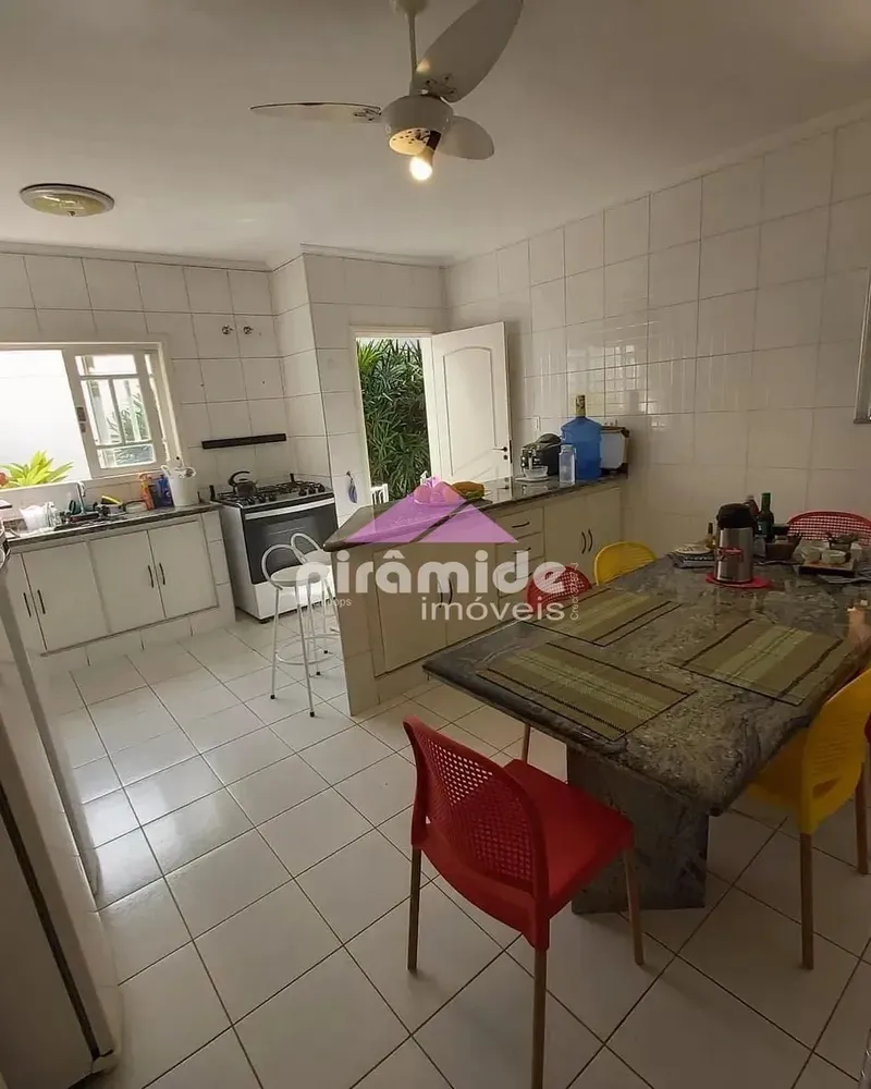 Casa, 4 quartos, 315 m² - Foto 3