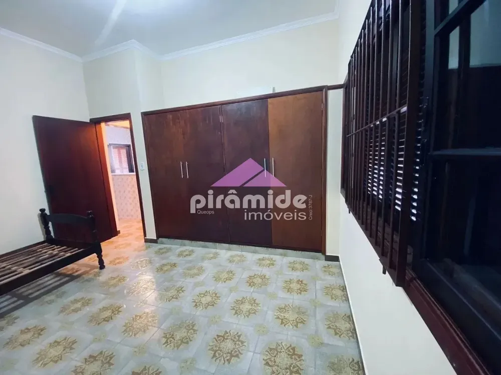 Casa, 3 quartos, 168 m² - Foto 2