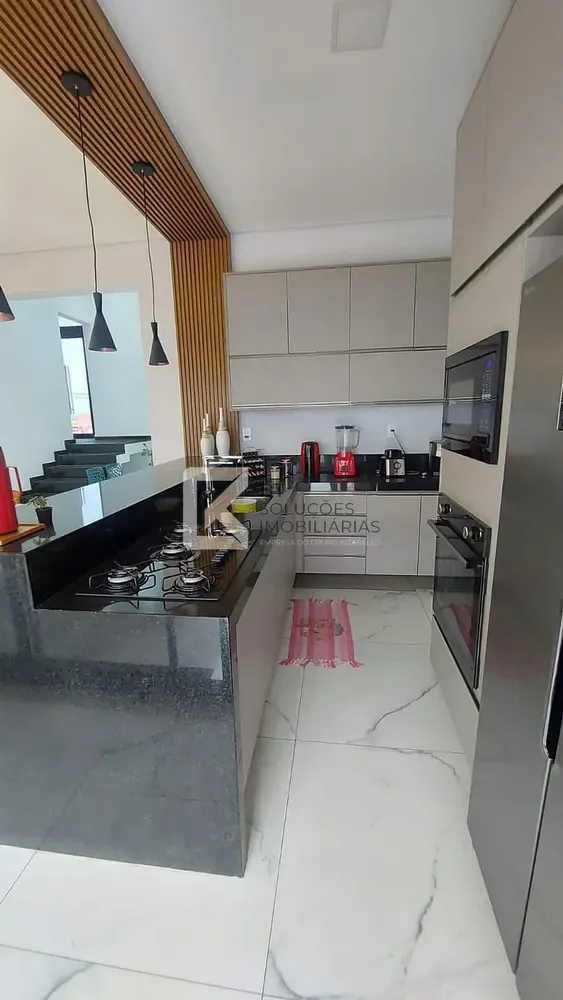 Sobrado, 3 quartos, 204 m² - Foto 2