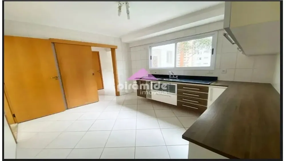 Apartamento, 3 quartos, 155 m² - Foto 1