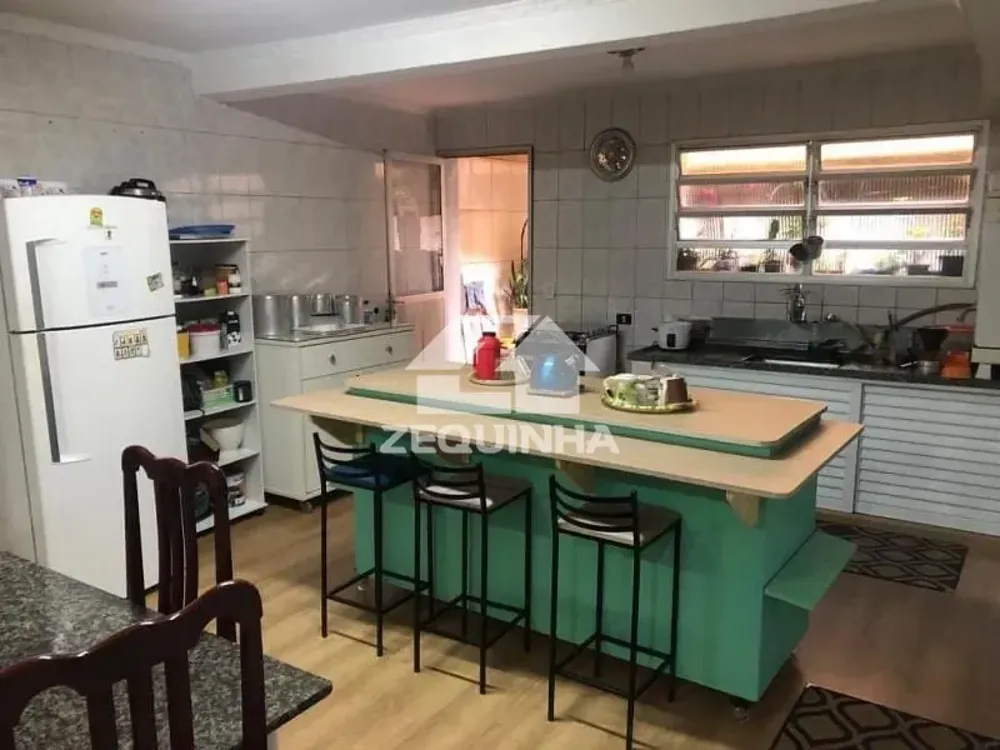 Casa, 3 quartos, 242 m² - Foto 3