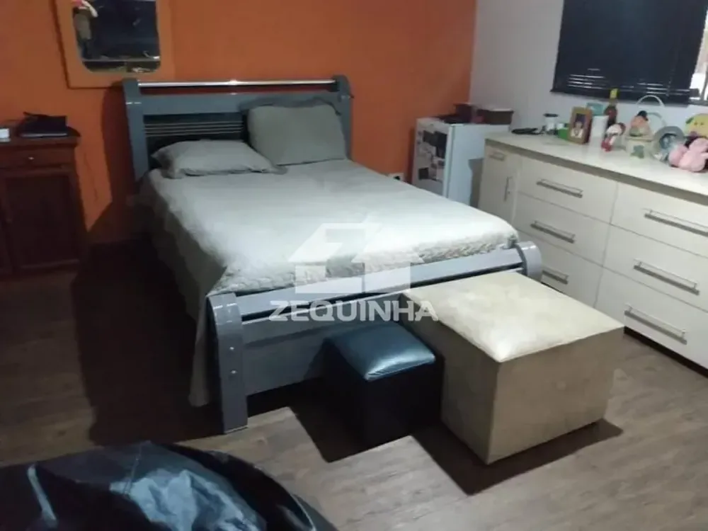 Casa, 3 quartos, 242 m² - Foto 1