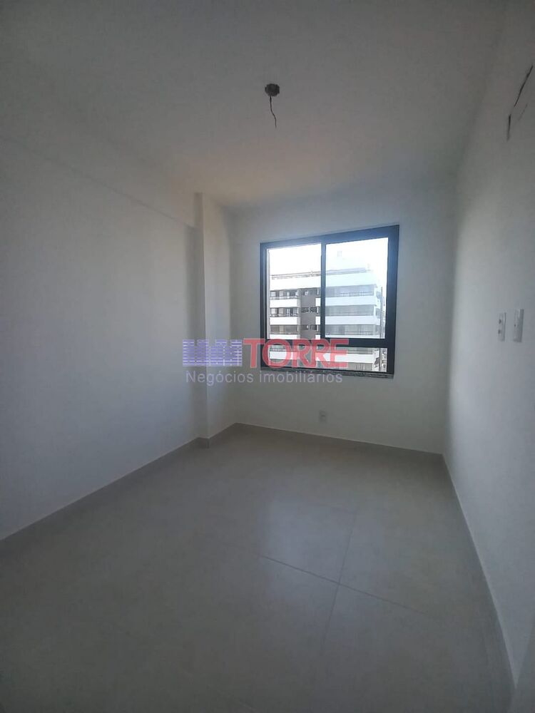 Apartamento à venda com 3 quartos, 76m² - Foto 2