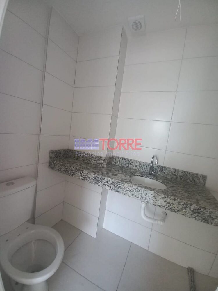 Apartamento à venda com 3 quartos, 76m² - Foto 1