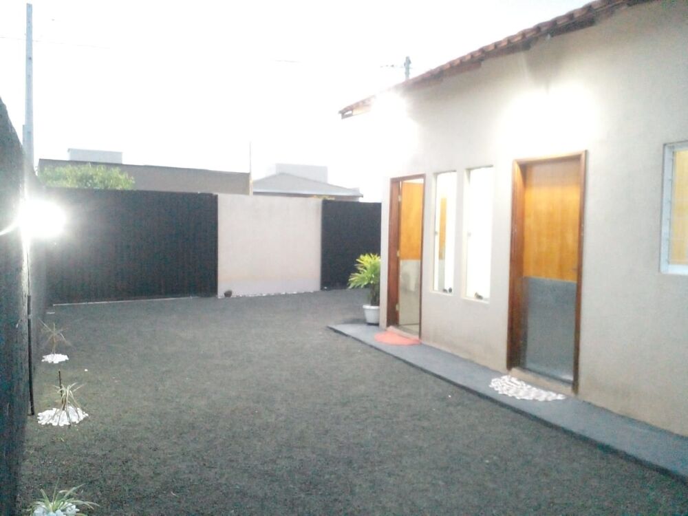 Casa à venda com 2 quartos, 60m² - Foto 1