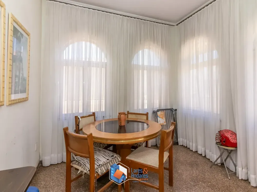 Casa, 4 quartos, 315 m² - Foto 1