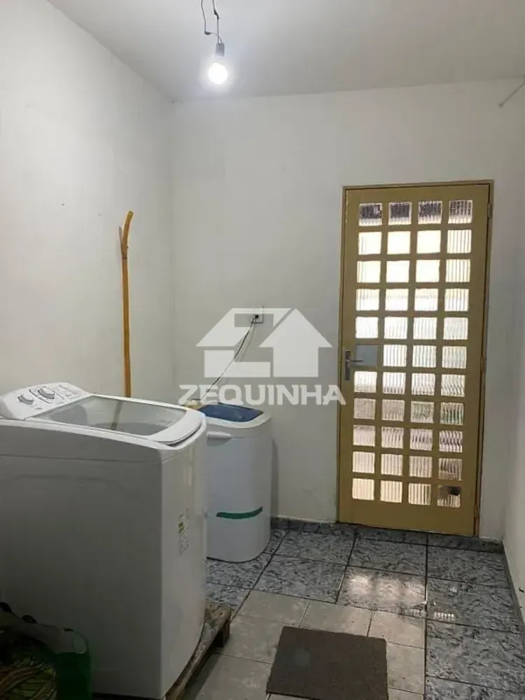 Casa, 3 quartos, 250 m² - Foto 2