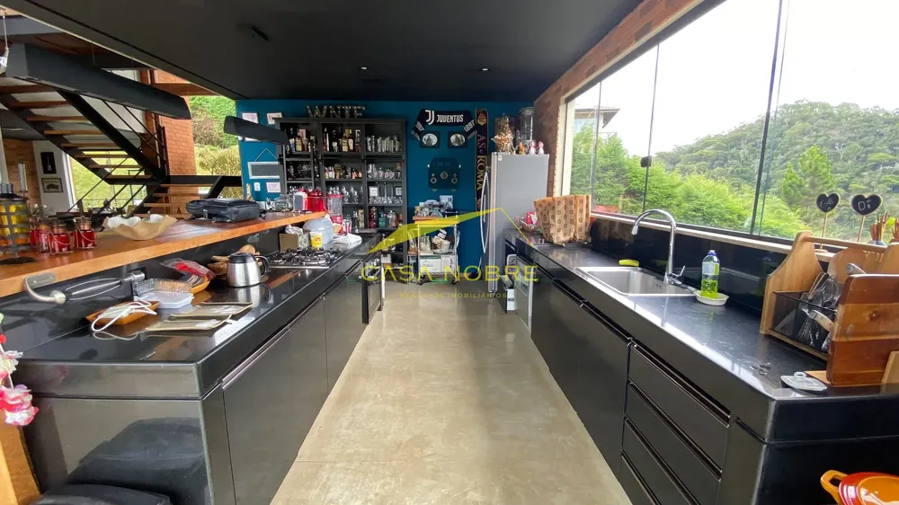 Casa, 5 quartos, 1451 m² - Foto 1