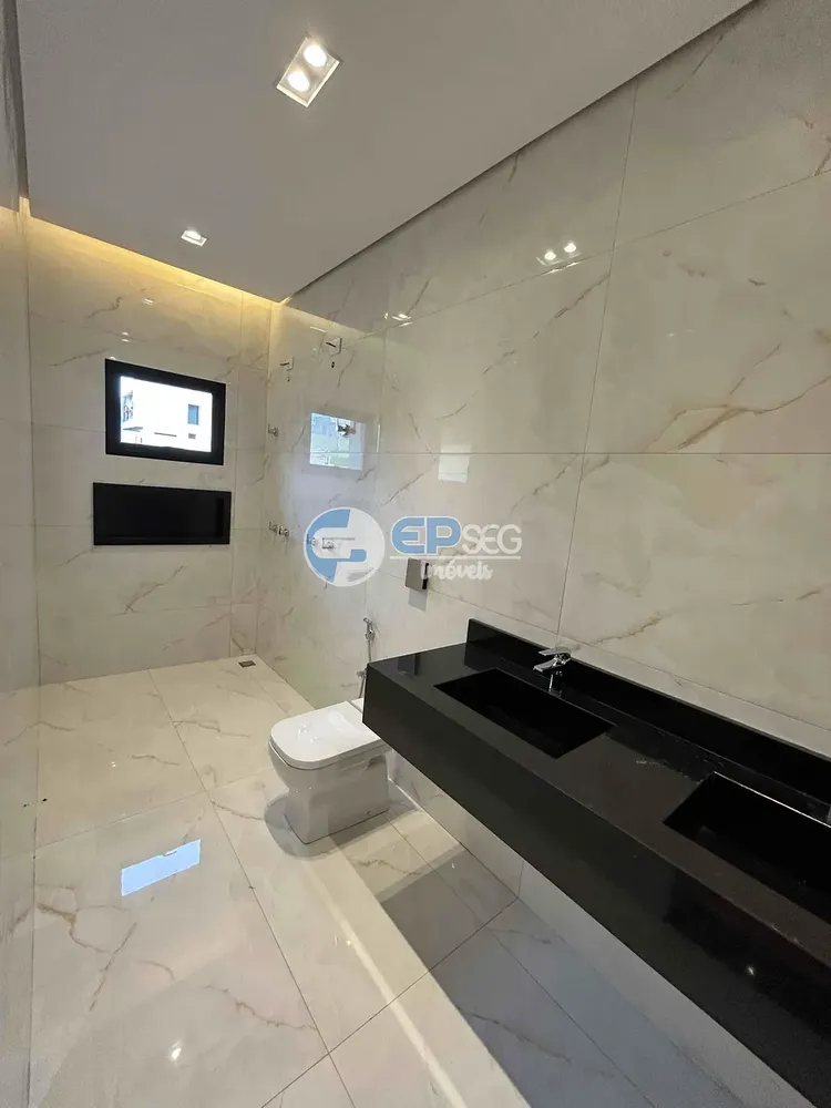 Casa, 3 quartos, 215 m² - Foto 1