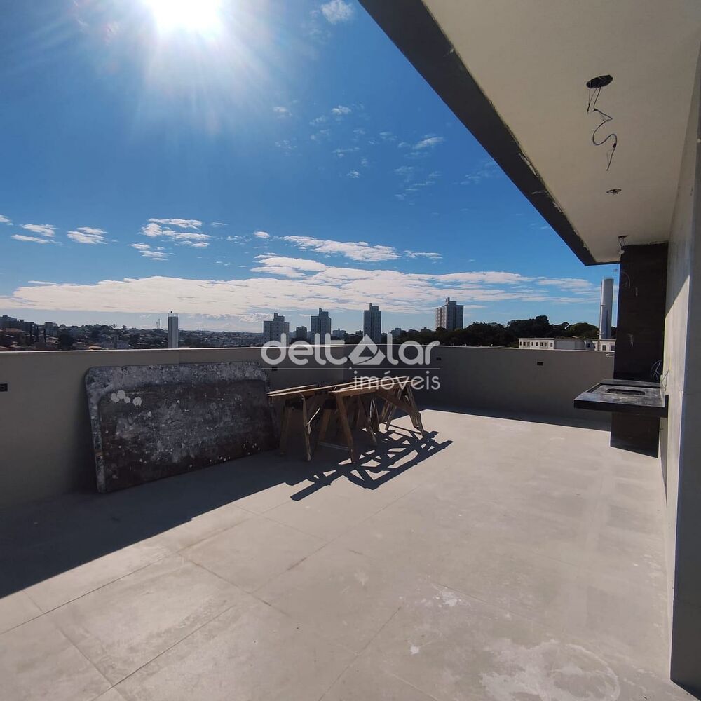 Apartamento à venda com 3 quartos, 180m² - Foto 1