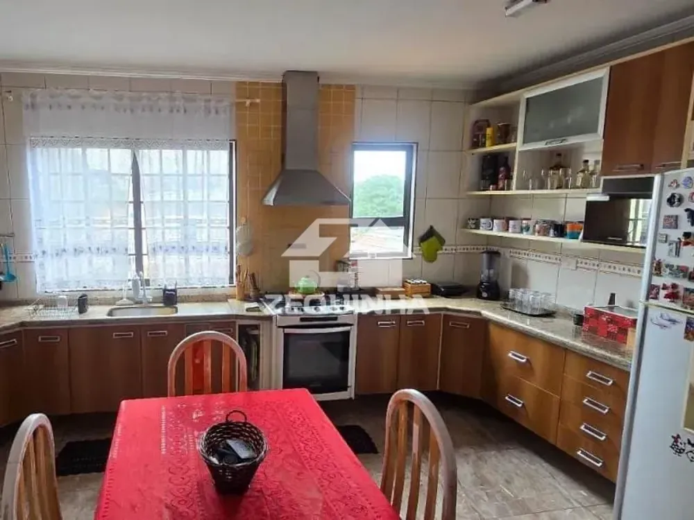 Casa, 3 quartos, 300 m² - Foto 3