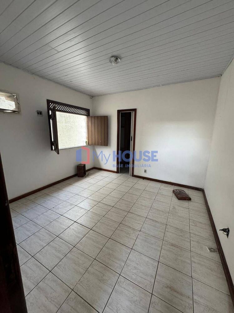 Casa à venda com 4 quartos, 150m² - Foto 7