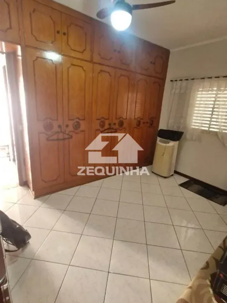 Casa, 5 quartos, 236 m² - Foto 3