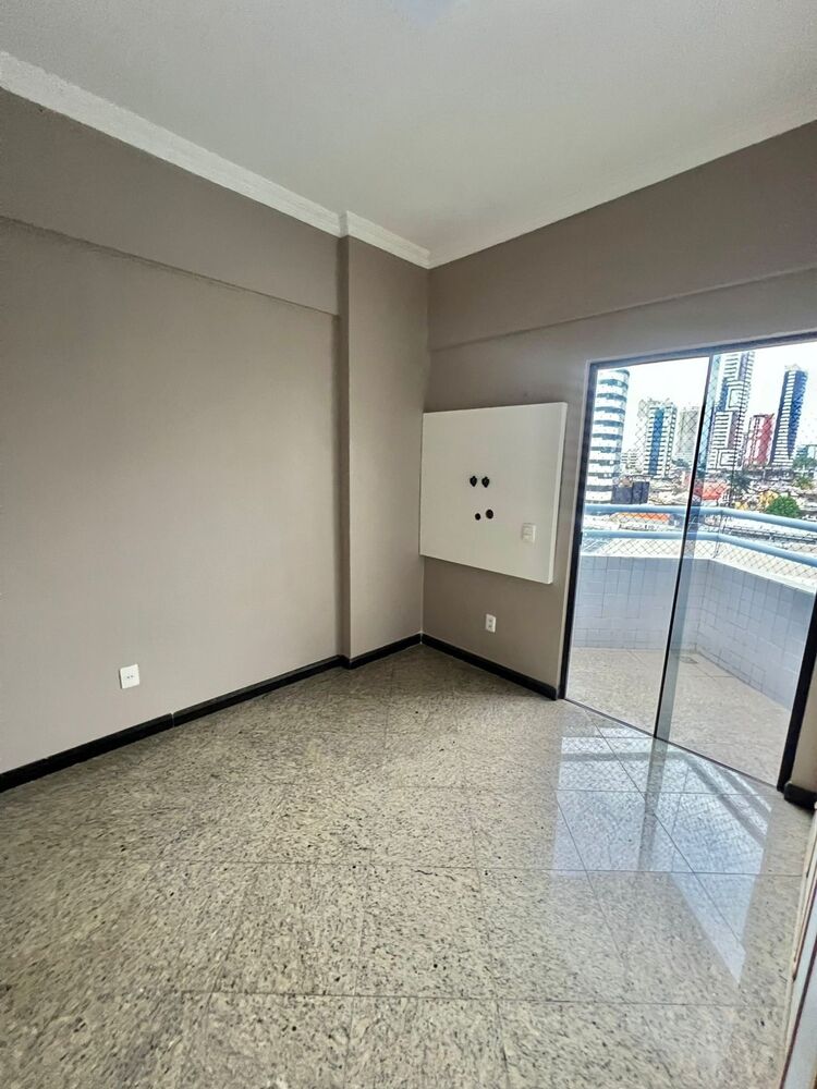 Apartamento à venda com 3 quartos, 153m² - Foto 9