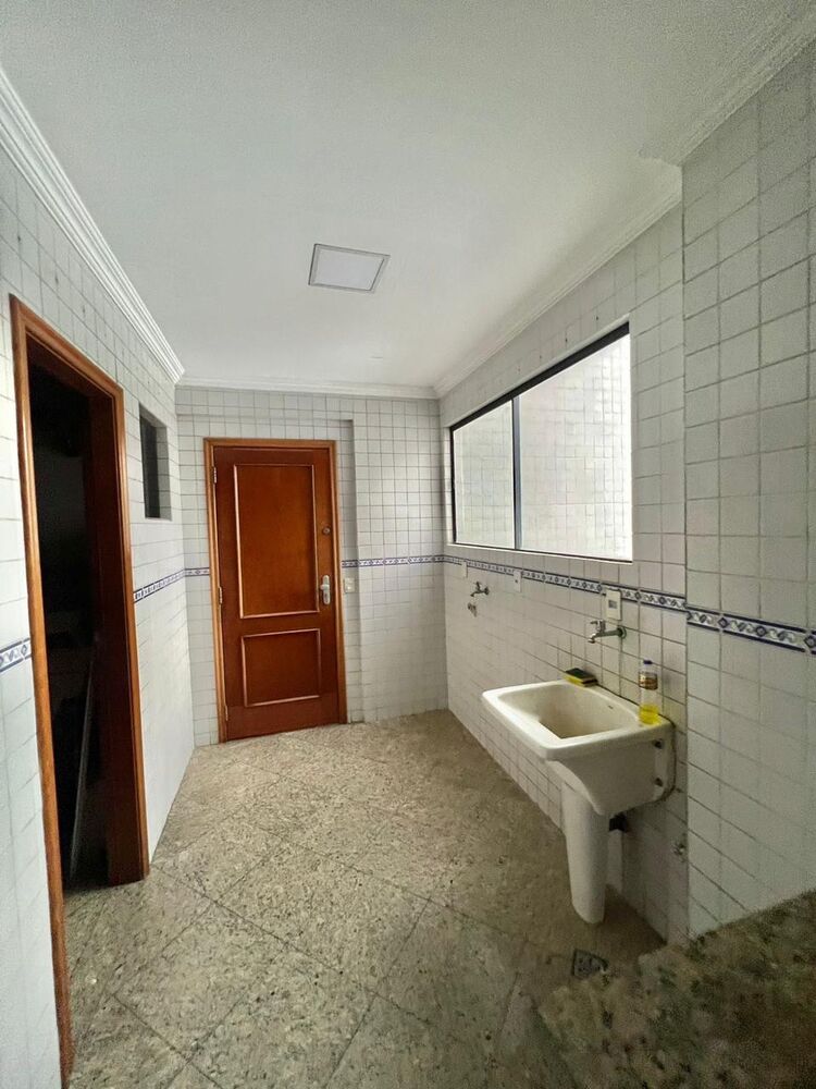 Apartamento à venda com 3 quartos, 153m² - Foto 13