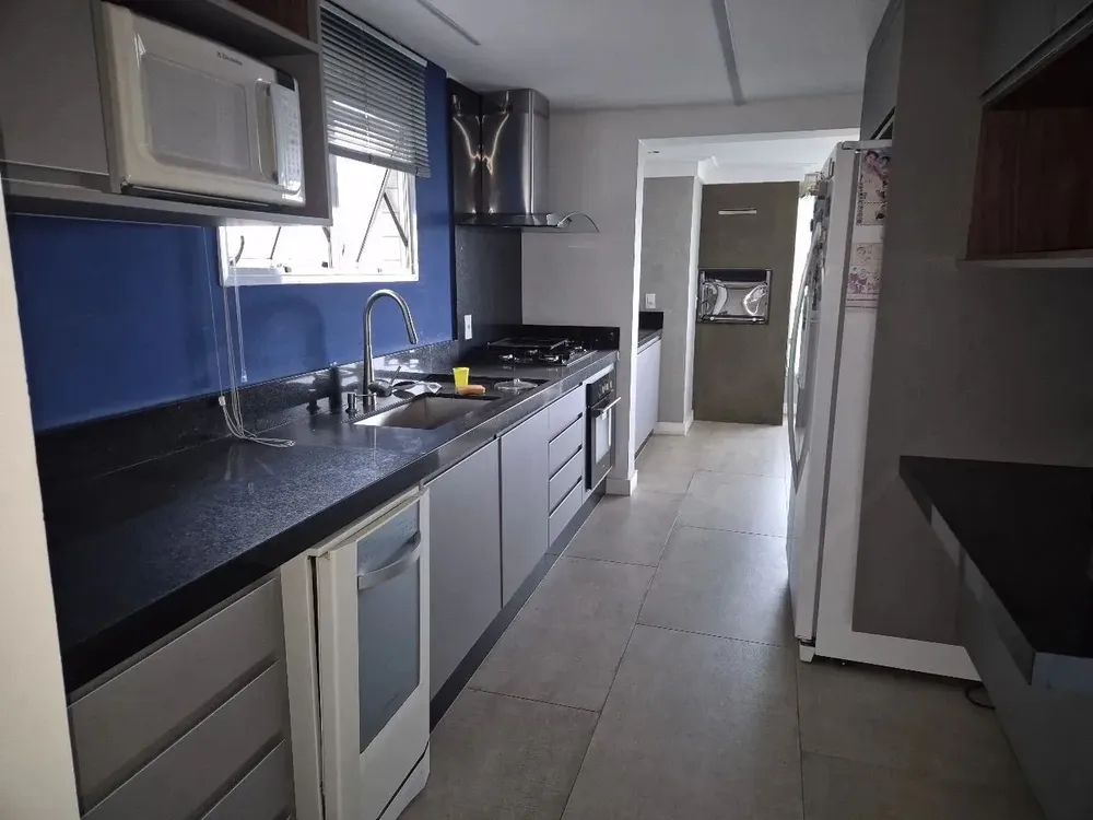 Apartamento, 3 quartos, 182 m² - Foto 2