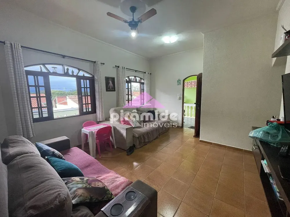 Casa, 3 quartos, 209 m² - Foto 4