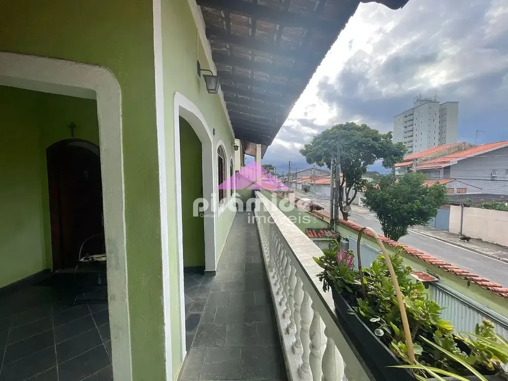 Casa, 3 quartos, 209 m² - Foto 1