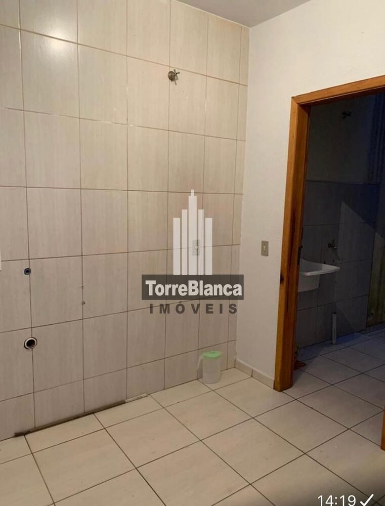 Casa à venda com 2 quartos, 65m² - Foto 1