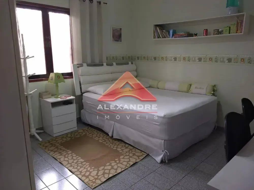 Casa, 3 quartos, 220 m² - Foto 5