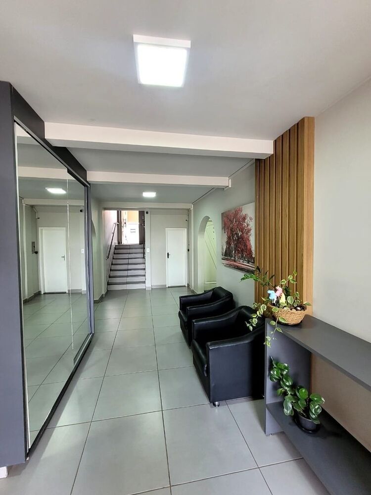 Apartamento à venda com 3 quartos, 97m² - Foto 3