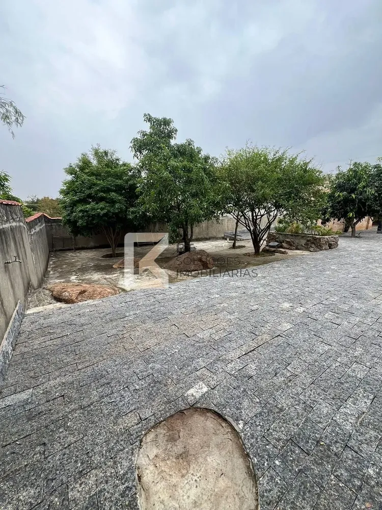 Chácara, 3 quartos, 1700 m² - Foto 1