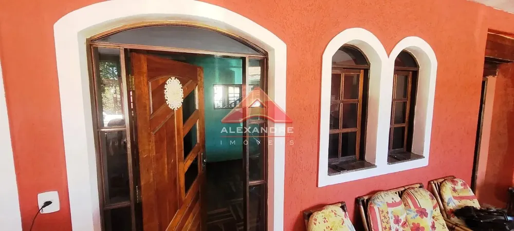 Casa, 5 quartos, 274 m² - Foto 2