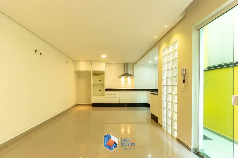 Sobrado, 3 quartos, 240 m² - Foto 1