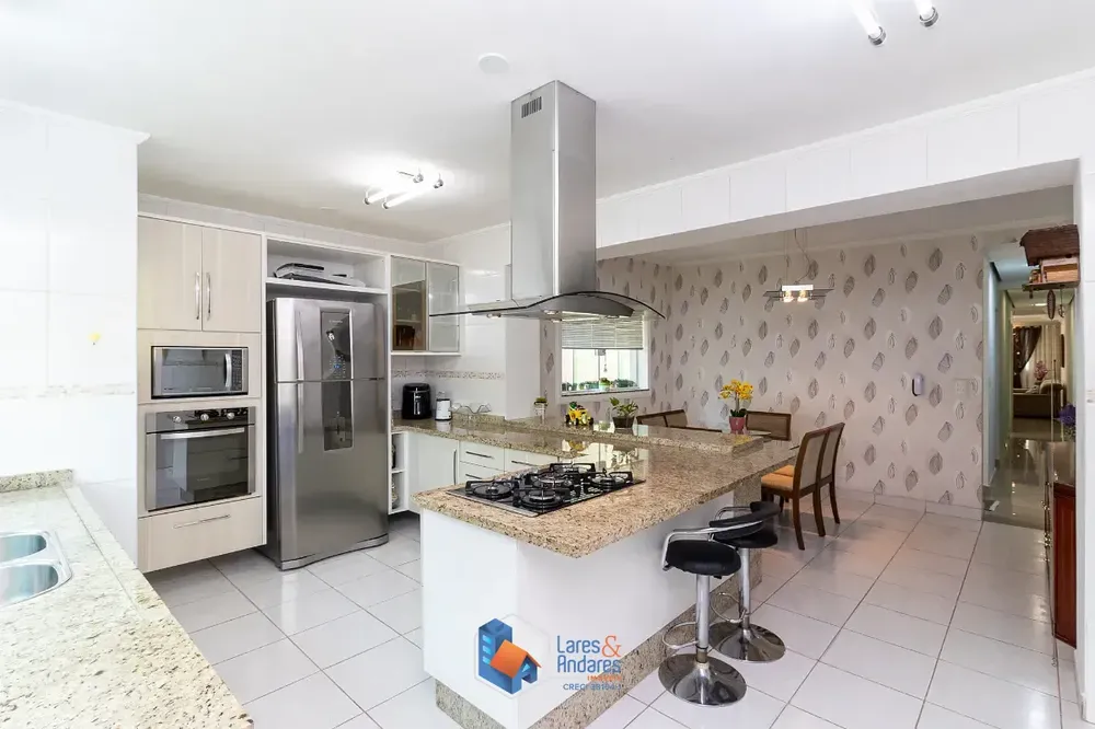 Casa, 3 quartos, 291 m² - Foto 2