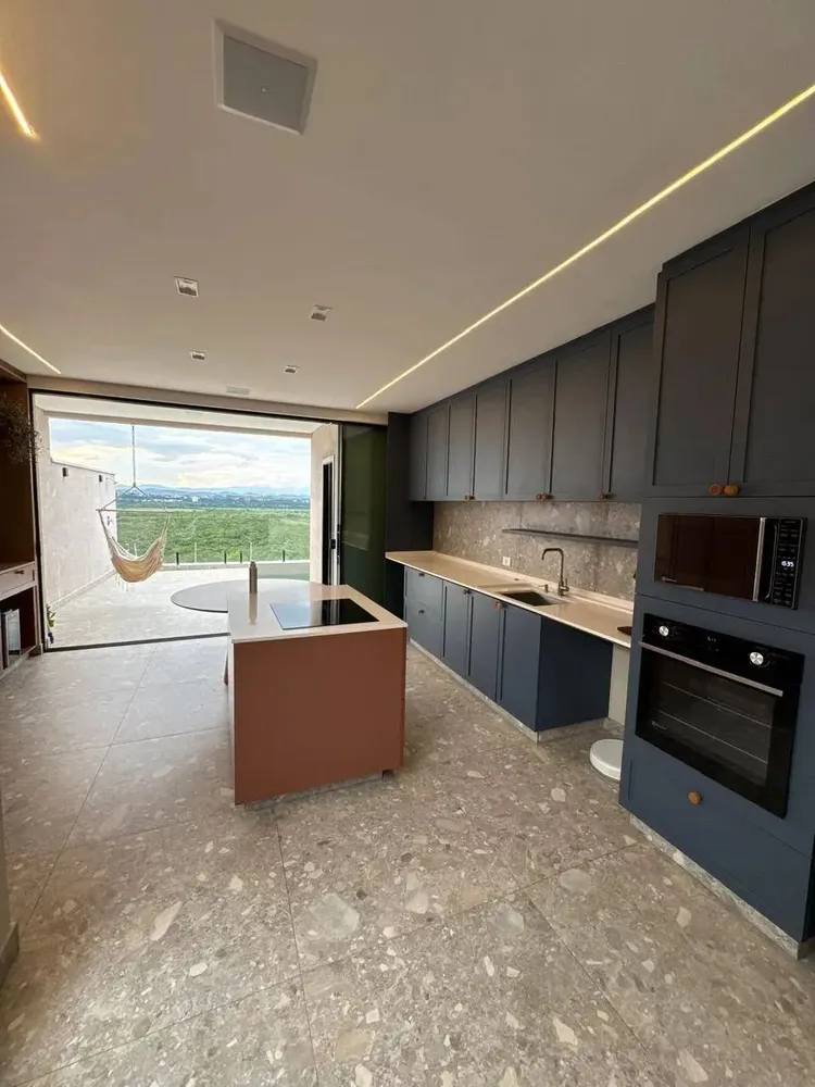 Casa, 3 quartos, 214 m² - Foto 2