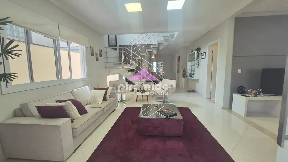 Casa, 4 quartos, 233 m² - Foto 1