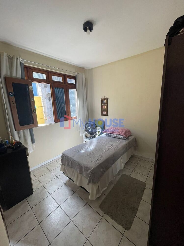 Casa à venda com 3 quartos, 237m² - Foto 14