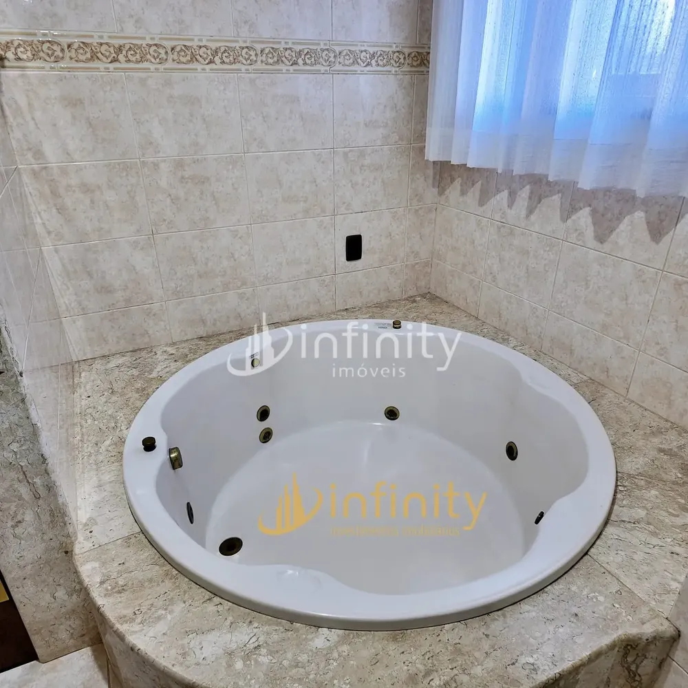 Casa, 3 quartos, 219 m² - Foto 4