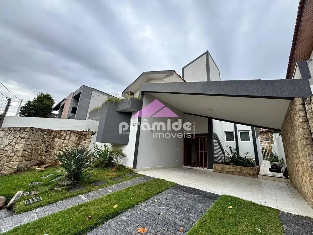 Sobrado, 4 quartos, 290 m² - Foto 1