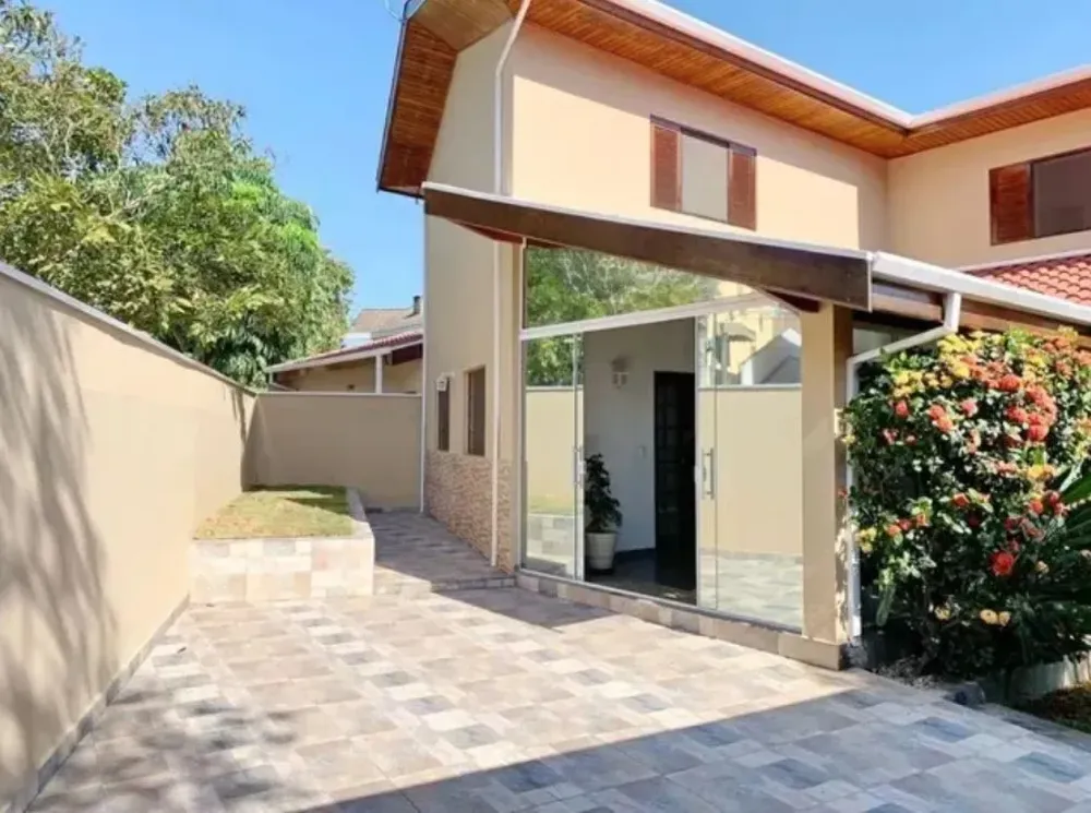 Casa, 3 quartos, 260 m² - Foto 1