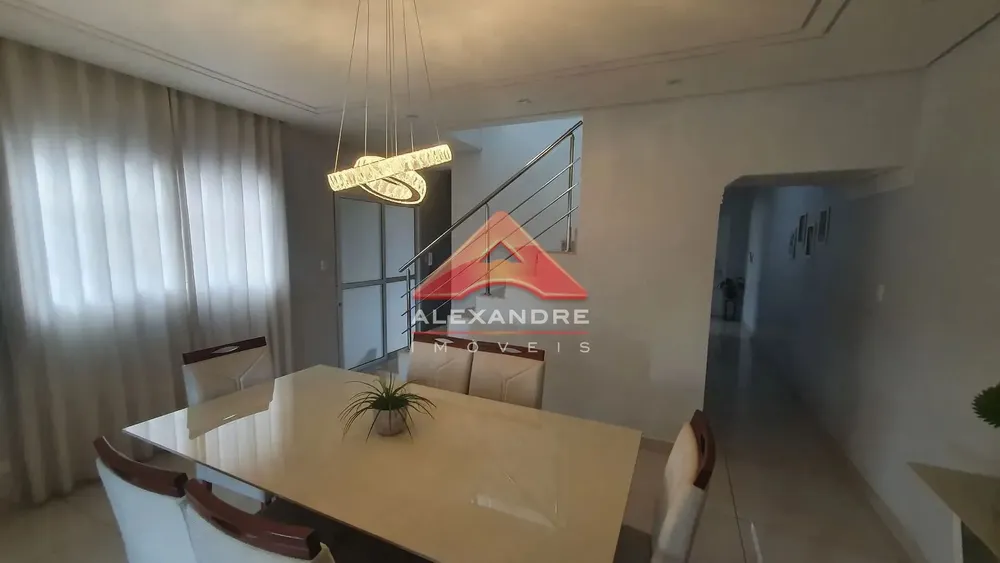 Casa, 4 quartos, 337 m² - Foto 1
