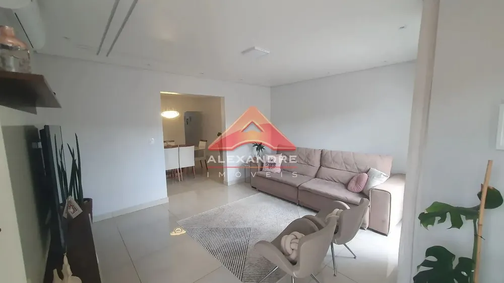 Casa, 4 quartos, 337 m² - Foto 2